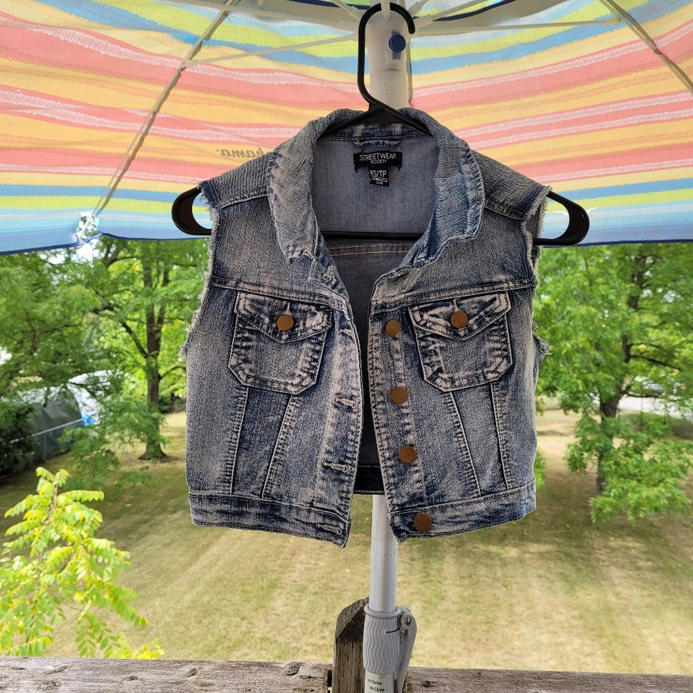 ⭐Acid Wash Denim Vest⭐